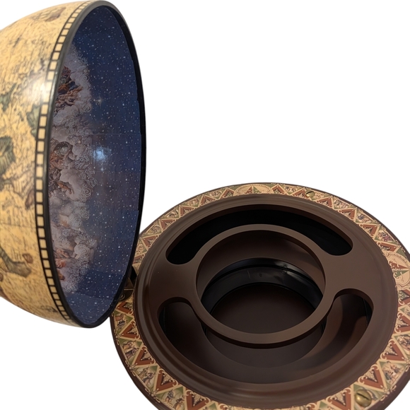 Vintage Style Wooden Tabletop Globe/Map bar with a lift-top design - Picture 8 of 16